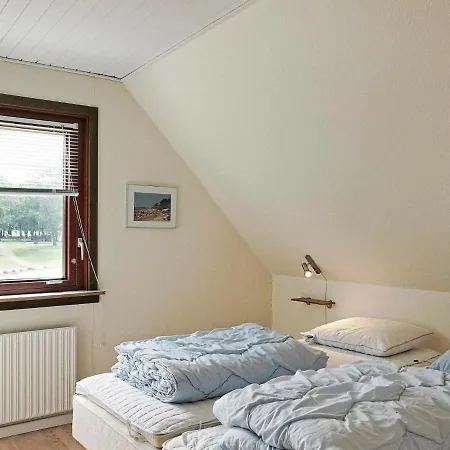 Апартаменты Three-bedroom Holiday In 5 *