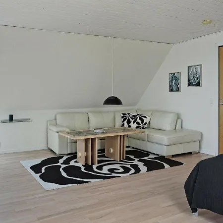 Three-bedroom Holiday In 5 Хасле